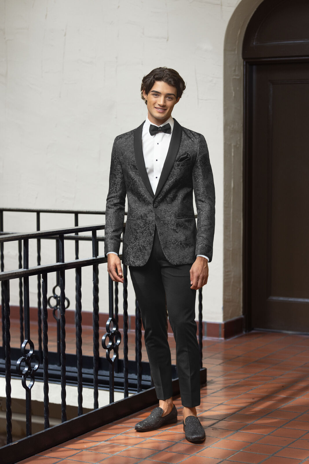 192 Granite Aries Paisley Tuxedo