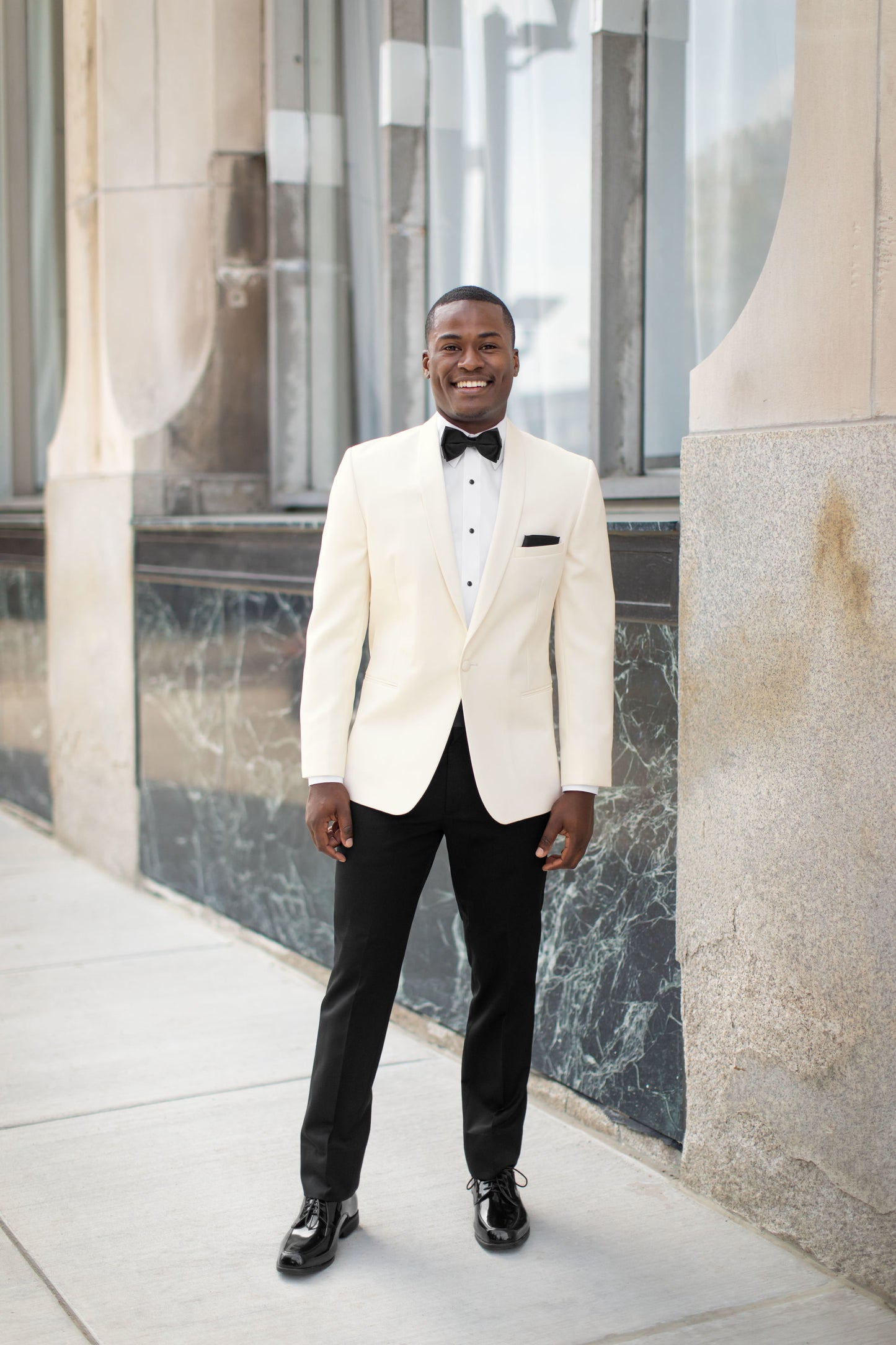 601 Ivory Classic Shawl Tuxedo