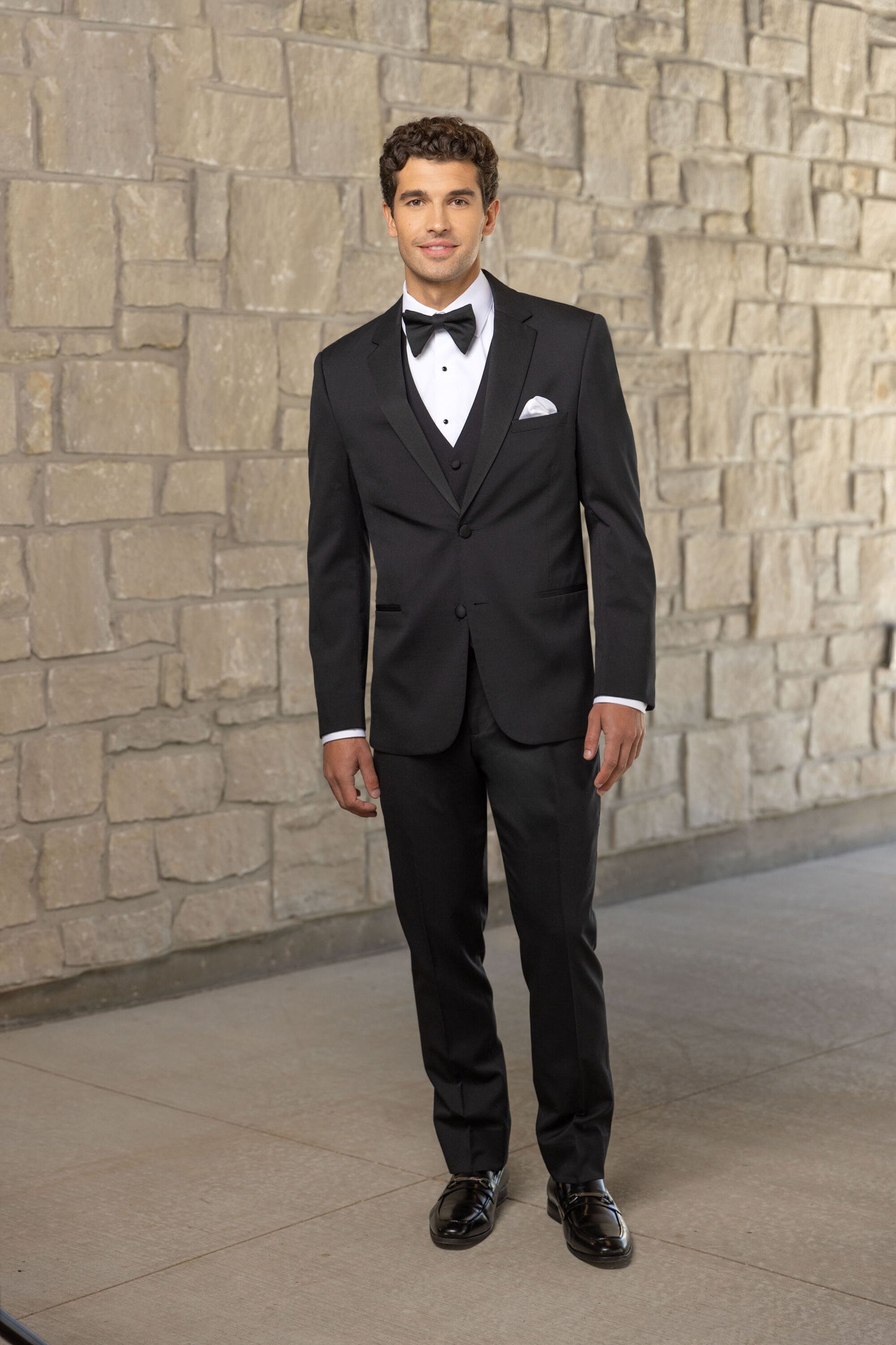 981 Mickael Kors Force Performance Stretch Tuxedo